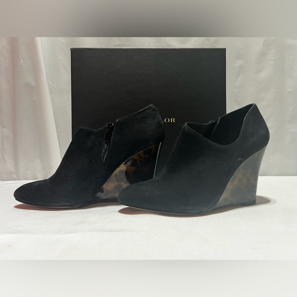 Ann Taylor Wedge Suede Bootie w Tortoise Heel - Picture 4 of 9